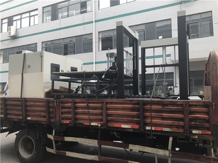 ˫��λӤ������̬��������������������ݿ��Ͽ���