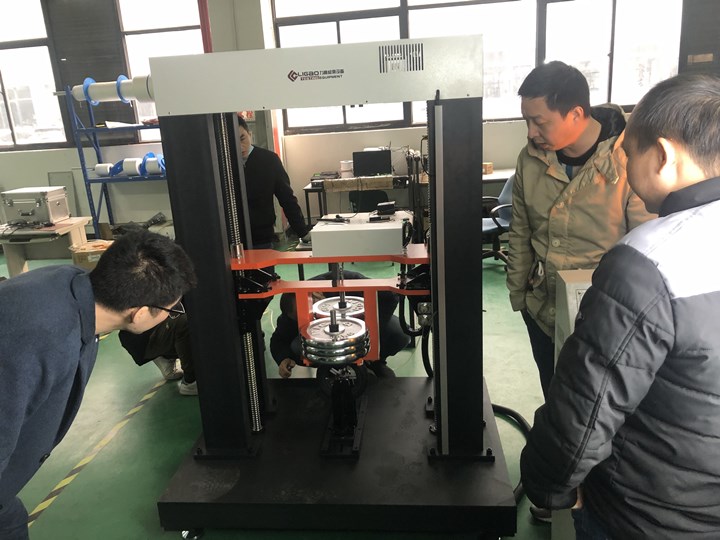 ����������챳�����������������